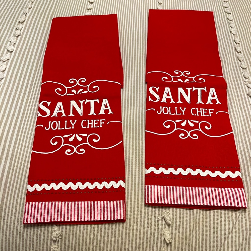 NWOT Set of 2 Christmas Tea Towels